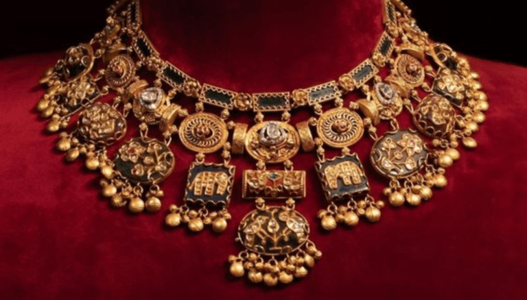 Gold Price in Hyderabad Today on Fire: Hit Record High