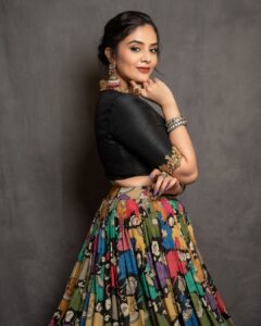 sreemukhi 