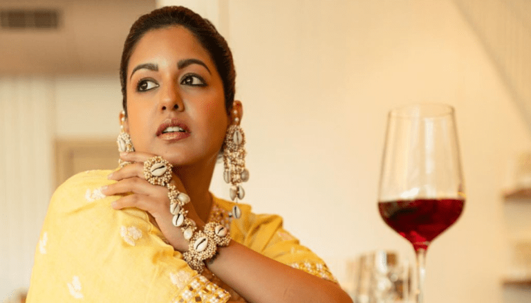 Ishita Dutta bringing elegance to every frame.