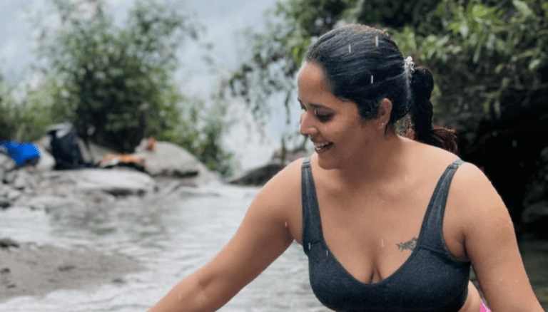 Anasuya Bharadwaj brings glamour to a whole new level.