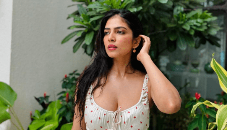 Simply radiant, Malavika Mohanan captivates us all.