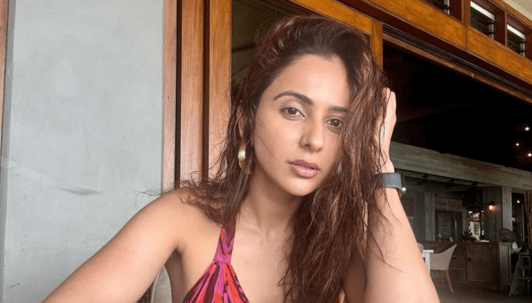 Rakul Preet captivates us with her latest style.