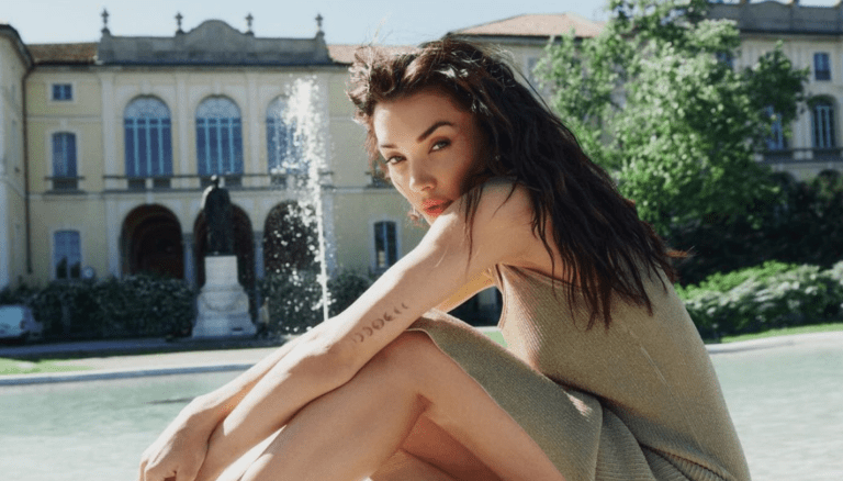 Amy Jackson wowing us with her glamorous look.