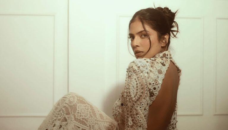 Timeless beauty, Malavika Mohanan looks incredible!