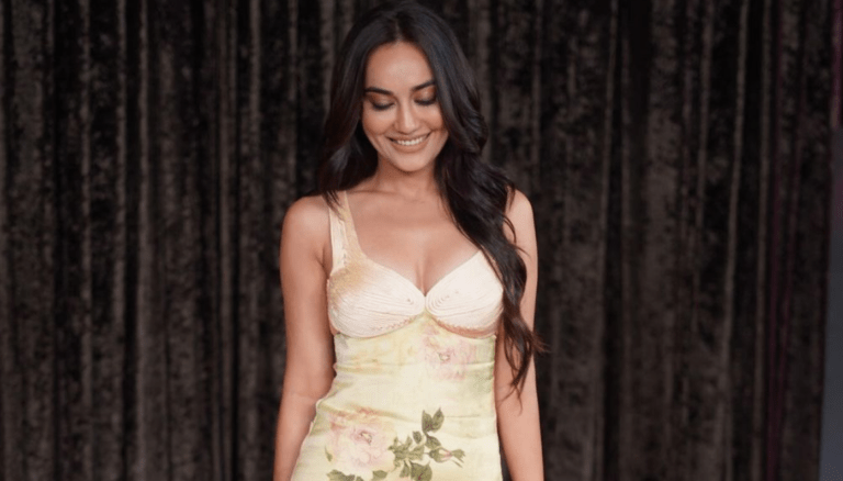 Surbhi Jyoti looking timelessly beautiful!