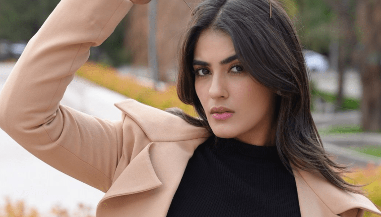 Kavya Thapar charm is simply irresistible.