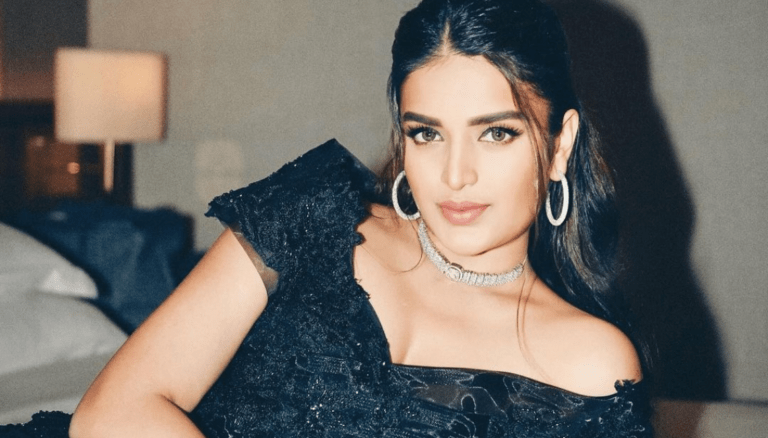 Nidhhi Agerwal dazzling us with her latest look!