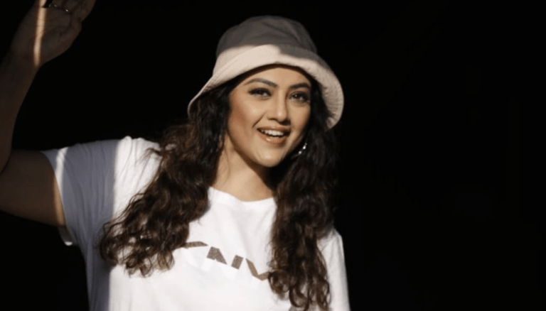 Meena Sagar looking breathtaking in her latest post.
