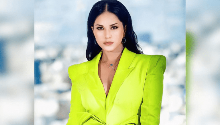 Sunny Leone dazzling us with her latest look!