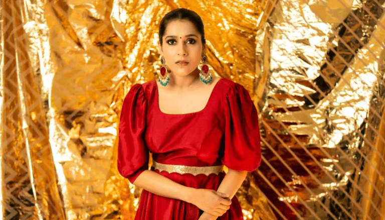 Rashmi Gautam shining bright like a star!