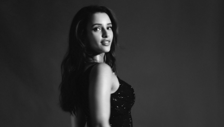 Triptii Dimri captivating us with her latest photos!
