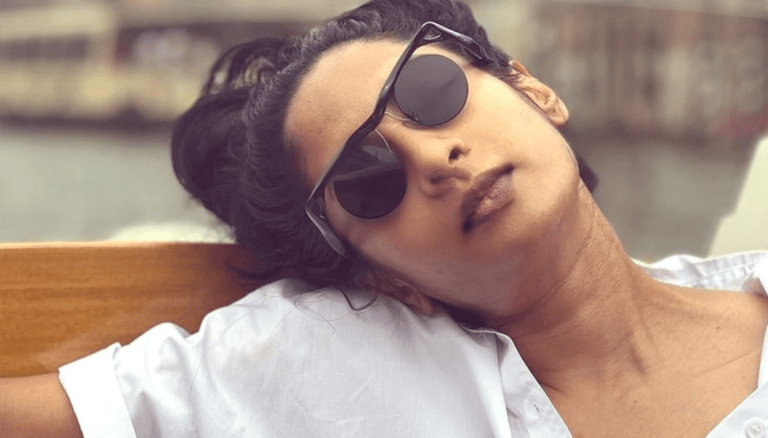 Sriya Reddy looking gorgeous in latest posts!