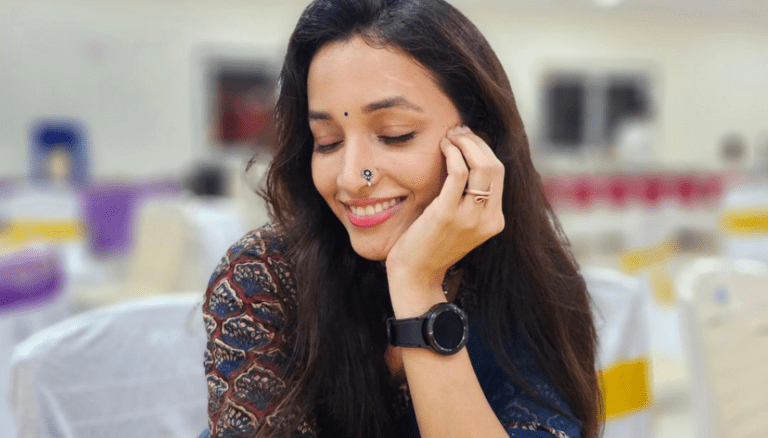 Srinidhi Shetty looking timelessly beautiful.