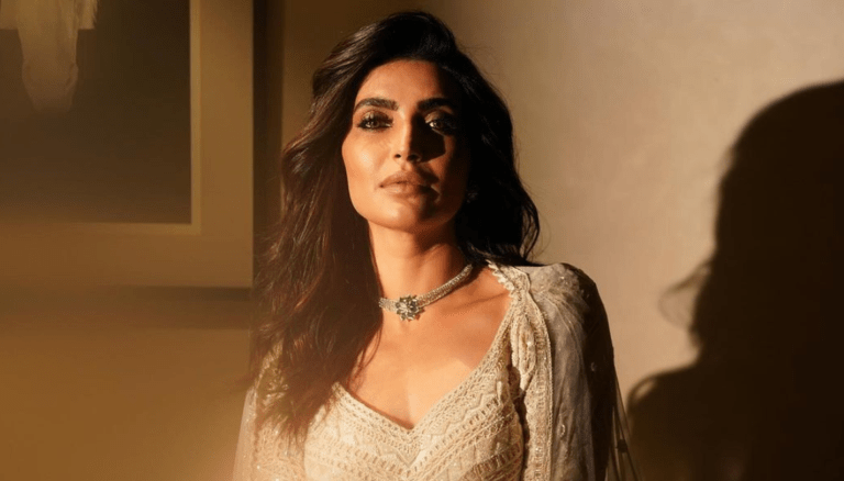 Karishma Tanna shining brighter than ever!