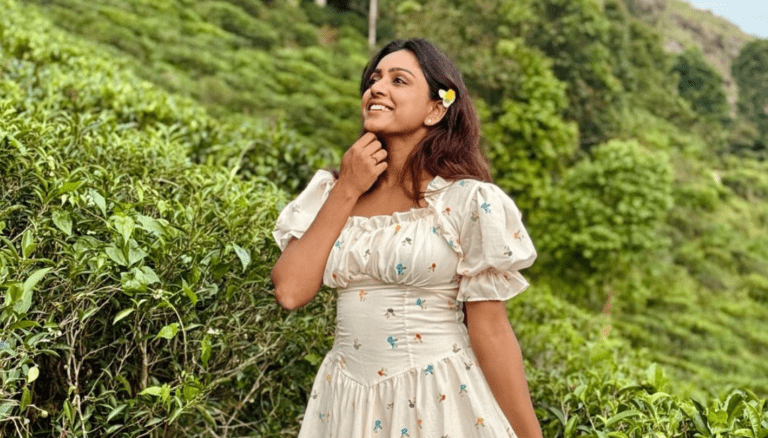 Vithika Sheru dazzles in every click.