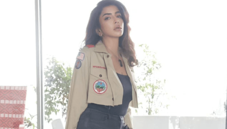 Manchu Lakshmi Prasanna slaying with stunning look!