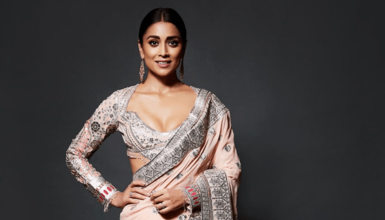 Shriya Saran allure is simply mesmerizing!