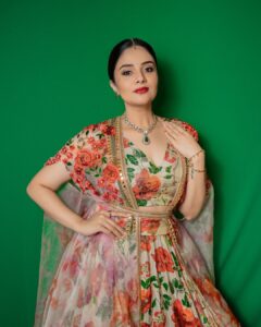 sreemukhi