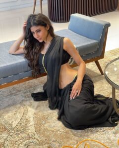 mouni roy