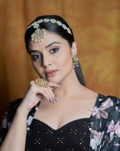 sreemukhi