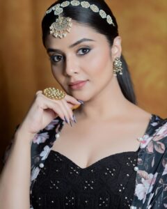 sreemukhi