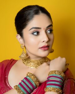 sreemukhi