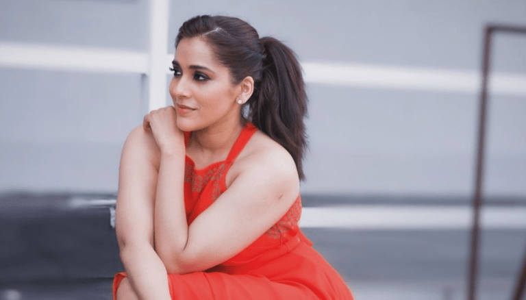 Rashmi Gautam looks fierce and fabulous!