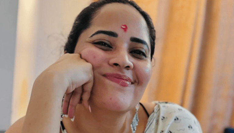 Anasuya Bharadwaj looks absolutely gorgeous!