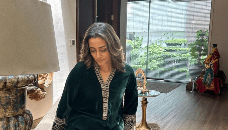 Namrata Shirodkar is simply glowing!