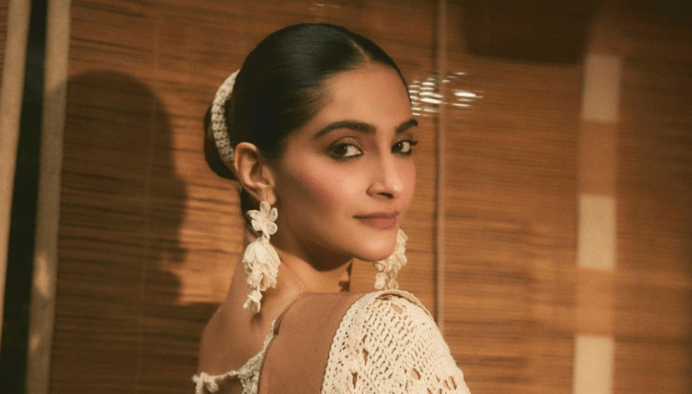 Sonam Kapoor is glowing with beauty!