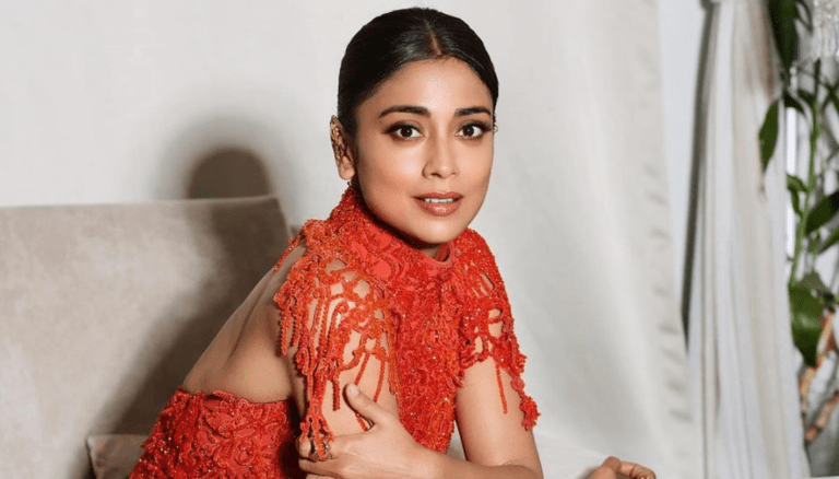 Shriya Saran exudes charm and elegance!