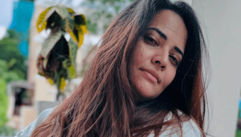Anasuya Bharadwaj looks effortlessly beautiful!