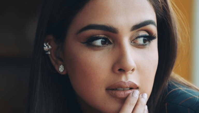 Genelia Deshmukh exudes charm and elegance!