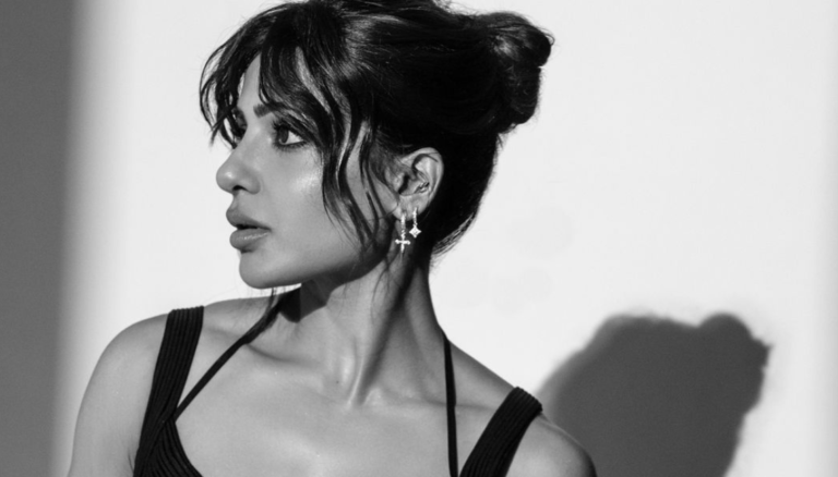 Samantha looking like a true goddess.
