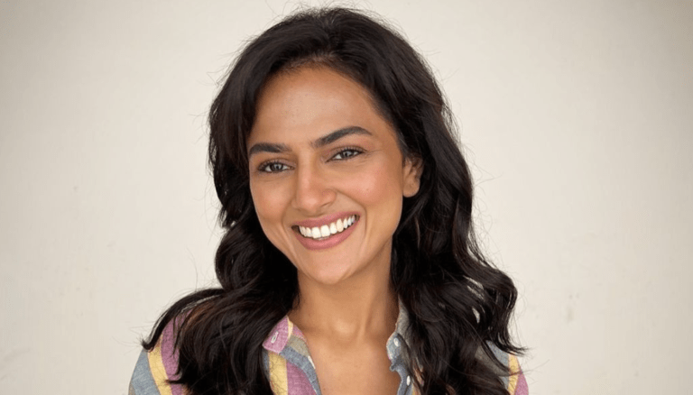 Shraddha Srinath is shining bright with beauty.