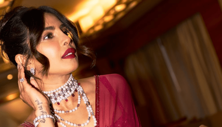 Priyanka Chopra looks effortlessly beautiful!