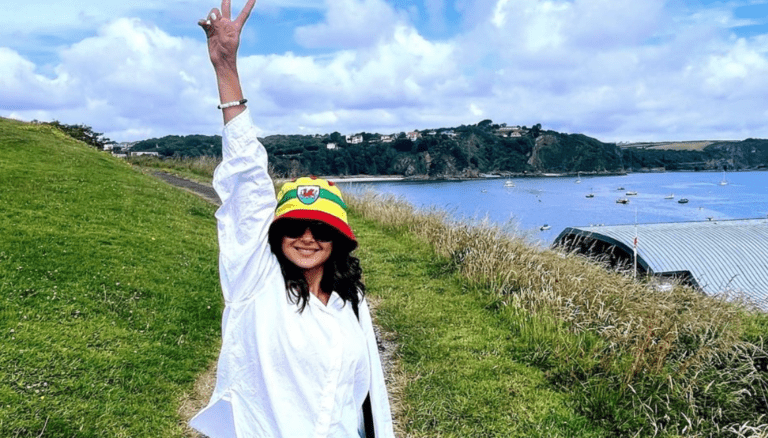 Jennifer Winget exudes charm and elegance!