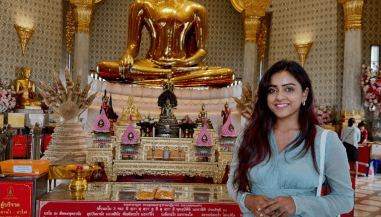 Vithika Sheru is effortlessly gorgeous here!