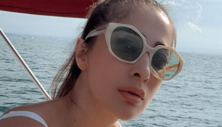 Raai Laxmi is looking absolutely gorgeous!