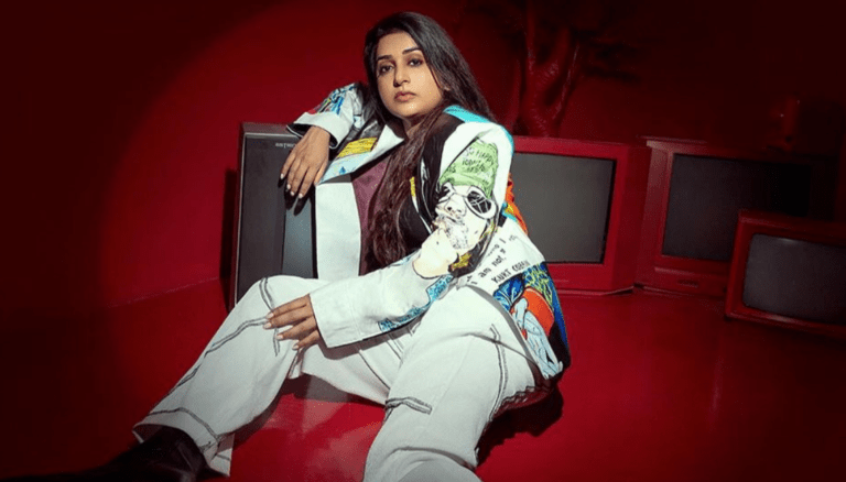 Meera Jasmine is as beautiful as ever!