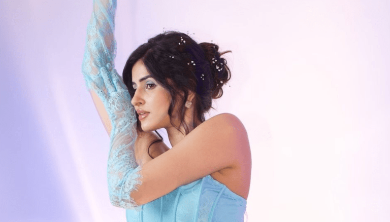 Sakshi Malik looks gorgeous and radiant!