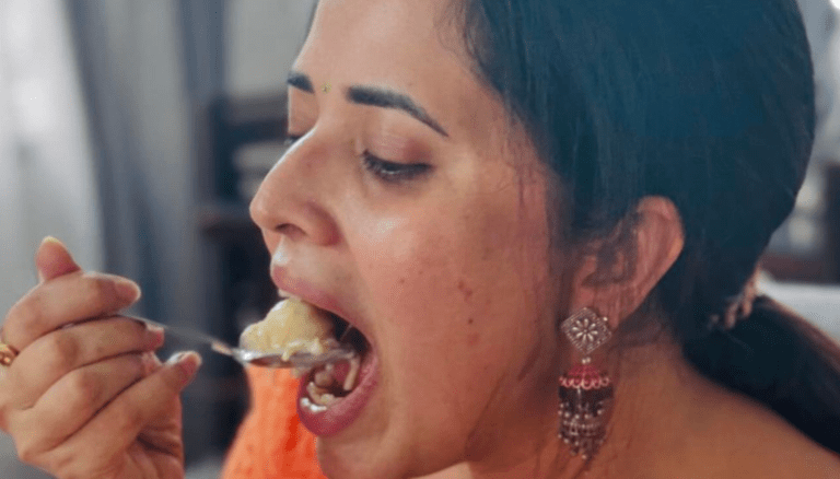 Anasuya Bharadwaj is simply stunning in this pics!