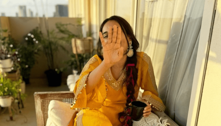 Surbhi Jyoti latest instagram photos!