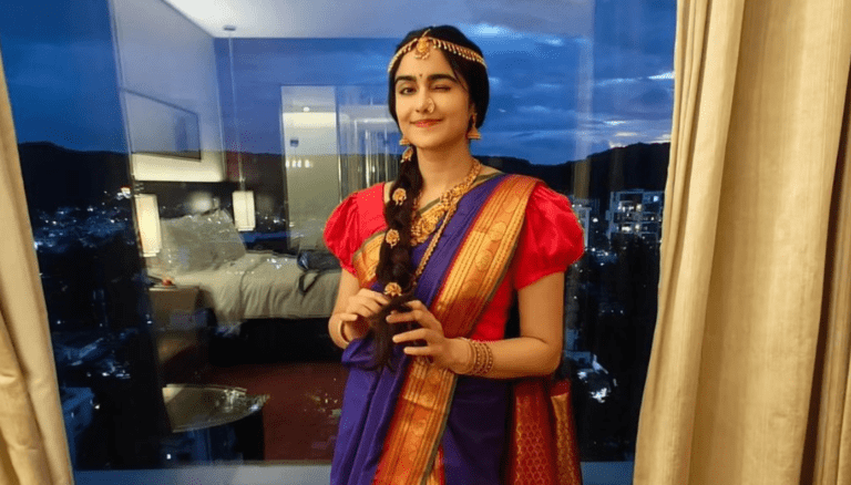 Adah Sharma is looking absolutely gorgeous!