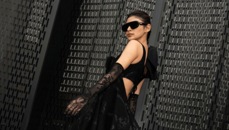 Mouni Roy looks breathtaking today!