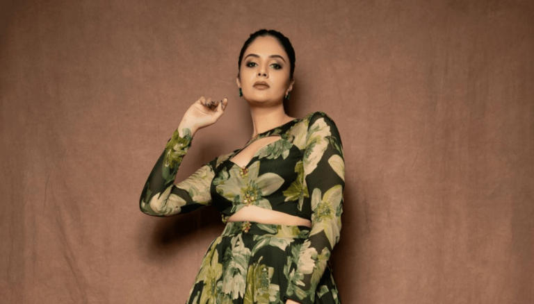 Sreemukhi is glowing in this shot!