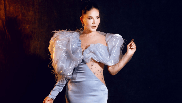 Sunny Leone is as charming as ever!