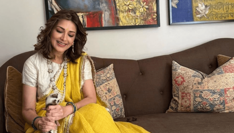 Sonali Bendre dazzles with her vibrant look!