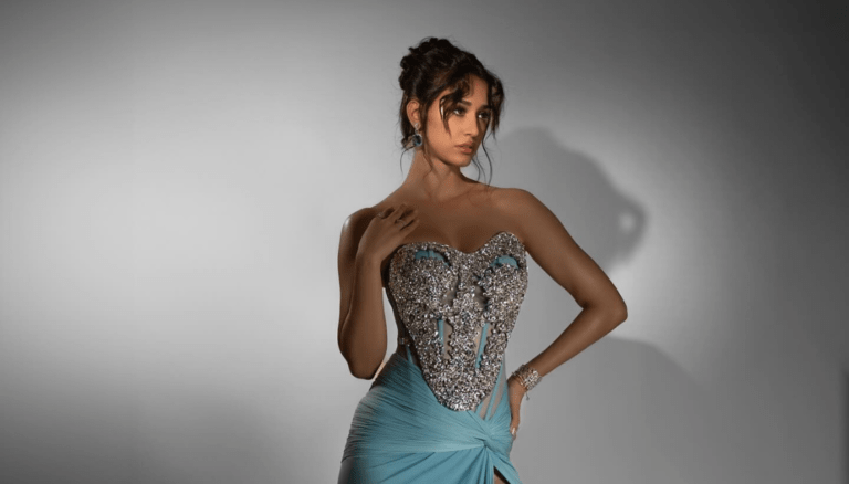 Disha Patani looks captivating in this amazing shot!
