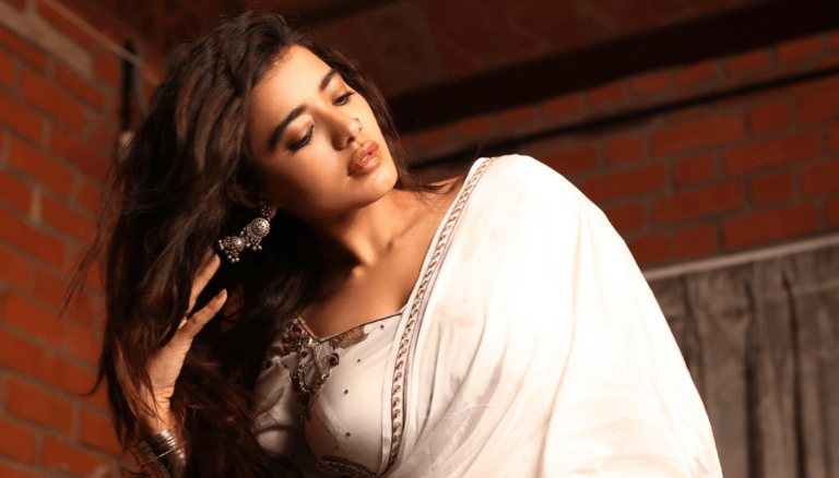 Ketika Sharma is looking flawless today!